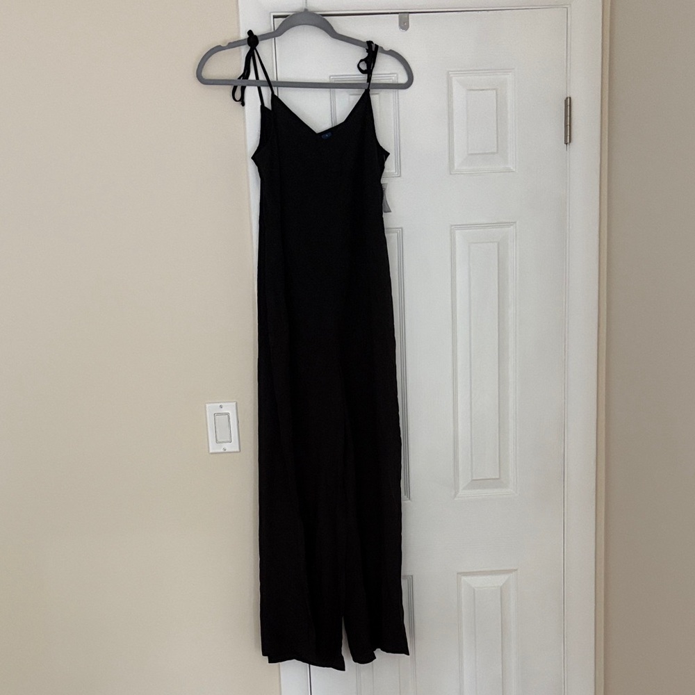Old Navy Black Sleeveless Jumpsuit